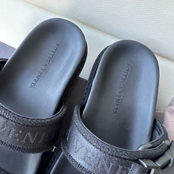 NEW BOTTEGA VENETA Leather & Canvas Jacquard Logo Strap Slide Sandals Sz 39 - Picture 8 of 9